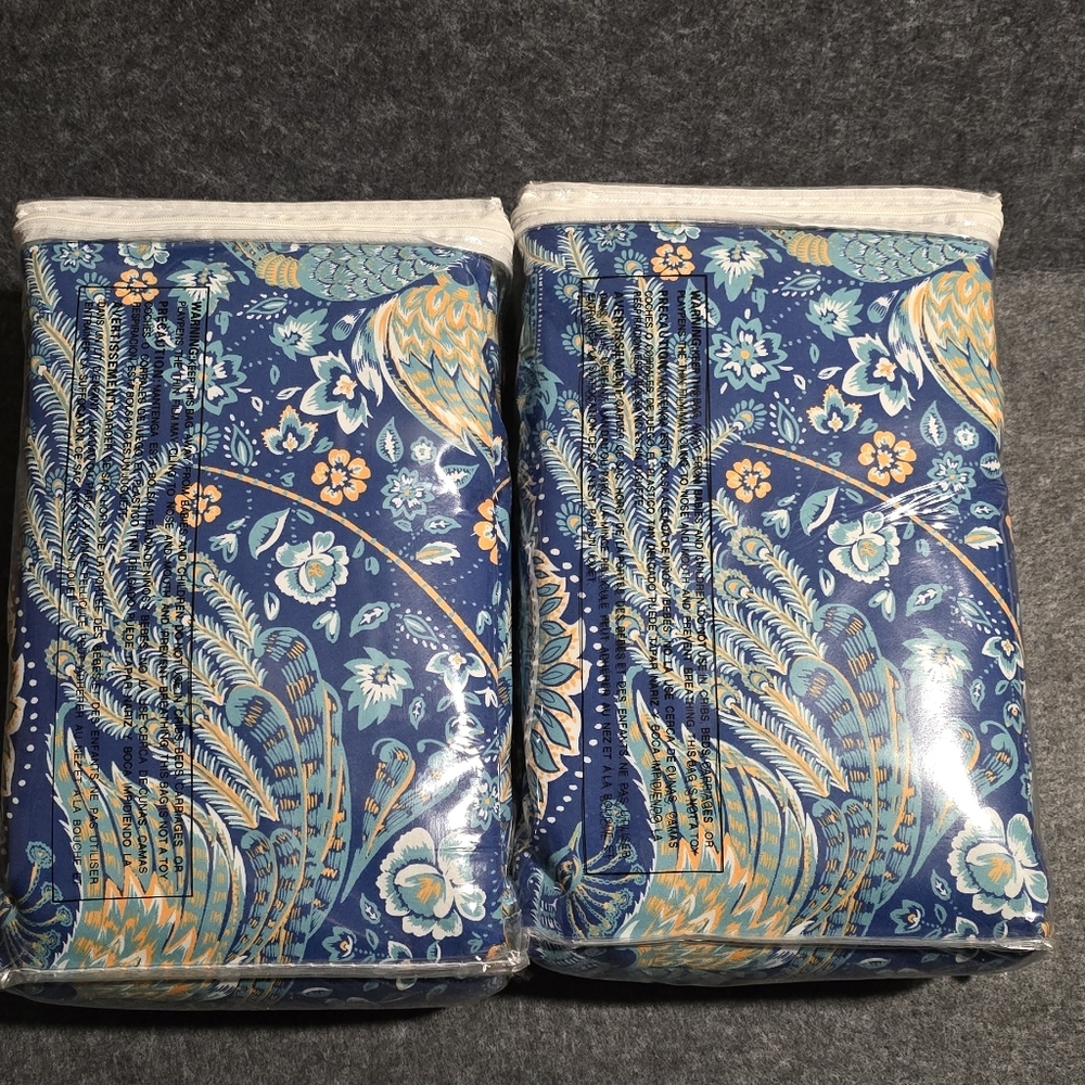 2 Panel Drift Away Vibrant Curtain Set 52x84